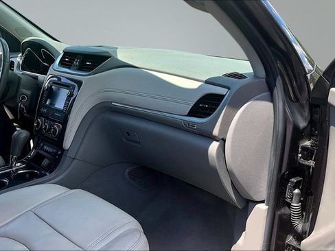 Used 2016 Chevrolet Traverse LT FWD image 26