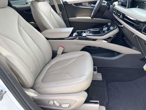 Certified 2023 Lincoln Nautilus AWD w/ Premium Package image 11