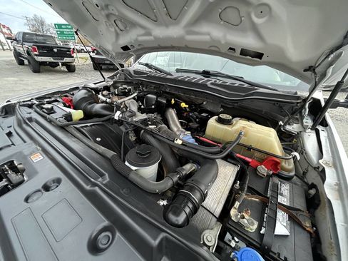 Used 2019 Ford F550 4x4 Crew Cab Super Duty image 32