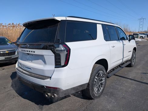Used 2026 Chevrolet Suburban Z71 w/ Comfort Package AWD/4WD image 7