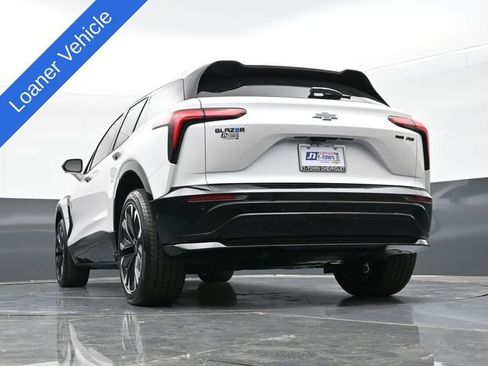 New 2025 Chevrolet Blazer EV RS AWD/4WD image 36