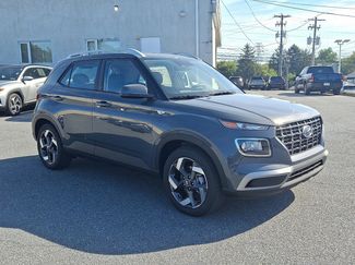 New 2026 Hyundai Venue SEL video 2