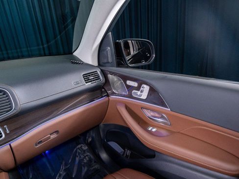 New 2025 Mercedes-Benz GLS 450 4MATIC image 28