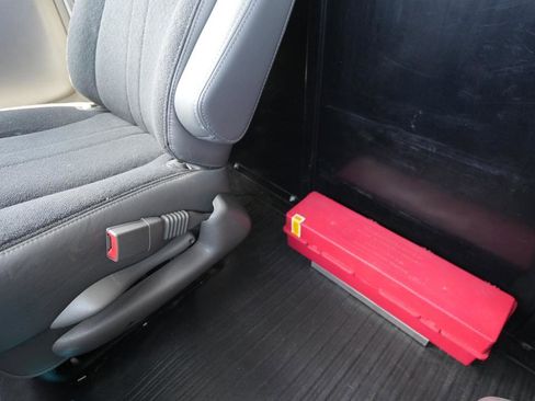 Used 2021 GMC Savana 2500 w/ Driver Convenience Package RWD image 16