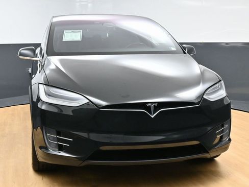 Used 2021 Tesla Model X Long Range image 3