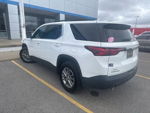 Used 2023 Chevrolet Traverse LT image 4