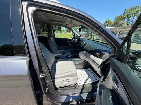 Used 2016 Honda Pilot Touring image 10