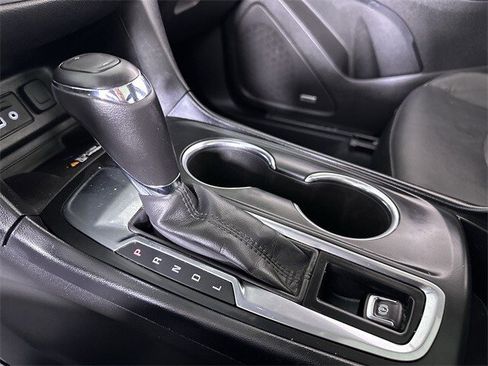 Used 2019 Chevrolet Equinox Premier image 16