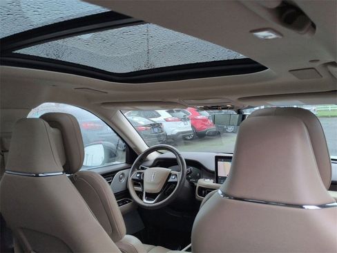 Used 2023 Lincoln Aviator Reserve w/ Equipment Group 201A image 31