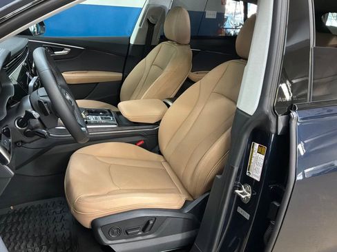 Used 2025 Audi Q8 Premium Plus w/ Premium Plus Package image 7
