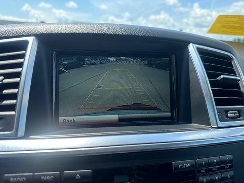 Used 2015 Mercedes-Benz ML 350 4MATIC image 21