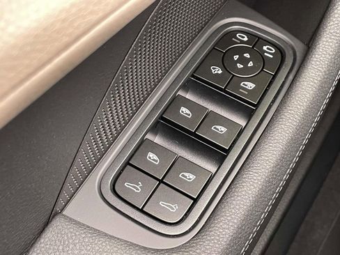 New 2026 Porsche Panamera image 38