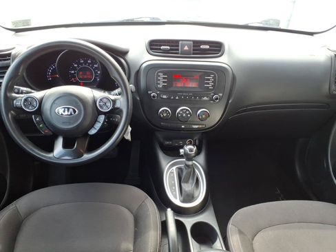 Used 2016 Kia Soul FWD image 7