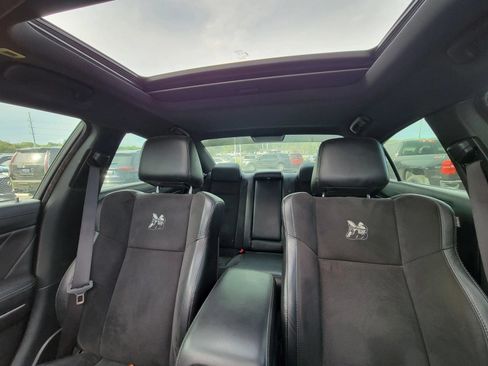 Used 2019 Dodge Charger Scat Pack w/ Dynamics Package RWD image 16