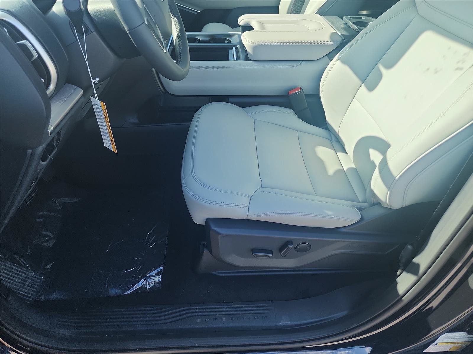 New 2027 Ford Expedition Max Active RWD image 13