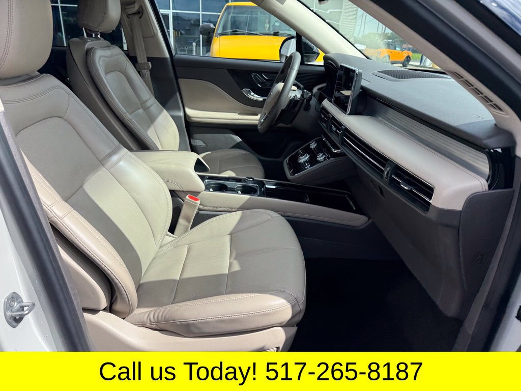 Certified 2022 Lincoln Corsair AWD w/ Equipment Group 101A image 11
