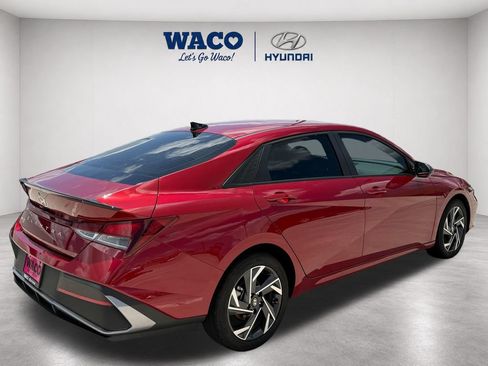 Used 2025 Hyundai Elantra Sport FWD image 8