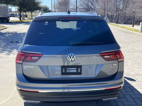 Used 2018 Volkswagen Tiguan SE image 9