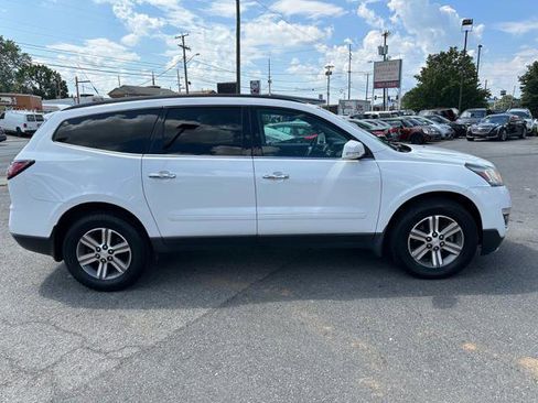 Used 2016 Chevrolet Traverse LT image 4