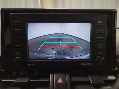 Used 2020 Toyota RAV4 LE image 19