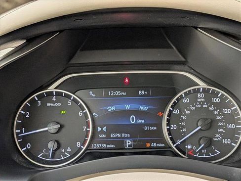 Used 2018 Nissan Murano SL w/ Moonroof Package FWD image 9