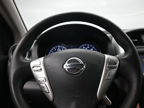 Used 2019 Nissan Versa SV FWD image 14