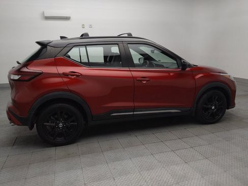 Used 2021 Nissan Kicks SR w/ SR Premium Package FWD image 10