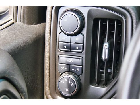 Used 2020 Chevrolet Silverado 1500 Custom Trail Boss w/ Custom Convenience Package image 22