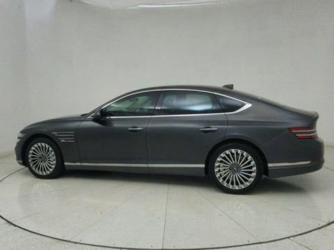 Used 2024 Genesis G80 image 67