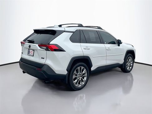 Used 2025 Toyota RAV4 XLE Premium image 7