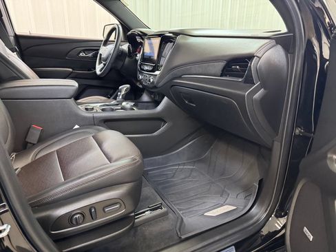 Used 2023 Chevrolet Traverse High Country AWD/4WD image 34
