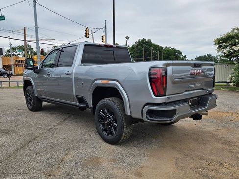 New 2026 GMC Sierra 2500 AT4 w/ AT4 Premium Plus Package AWD/4WD image 3