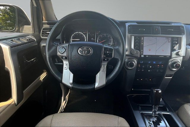 Used 2022 Toyota 4Runner Limited AWD/4WD image 8