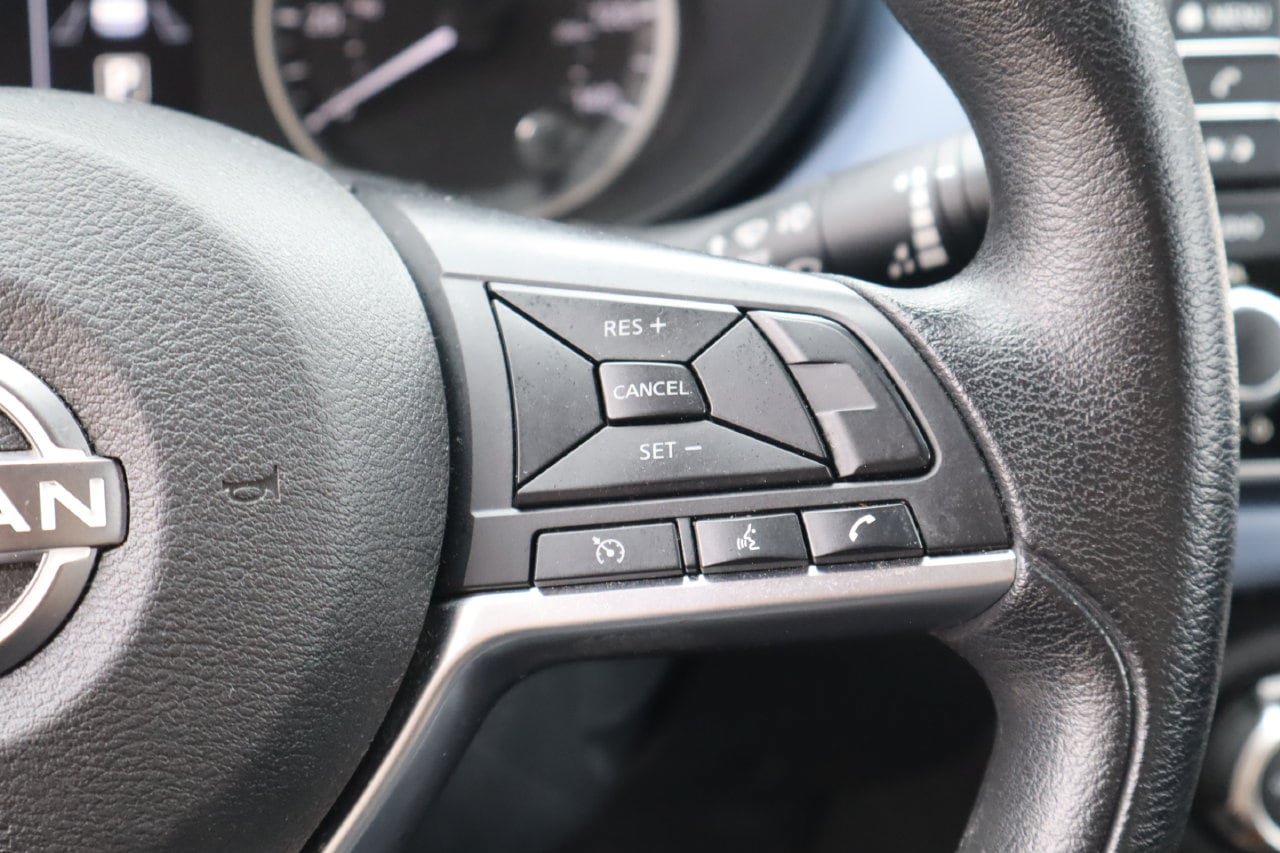 Used 2024 Nissan Versa SV FWD image 12
