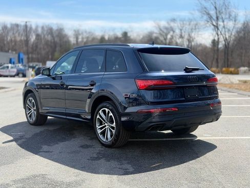 Certified 2025 Audi Q7 2.0T Premium Plus w/ Convenience Plus Package AWD/4WD image 4