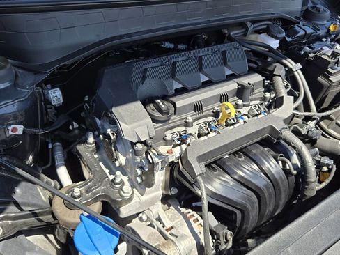Certified 2023 Hyundai Venue SEL FWD image 17