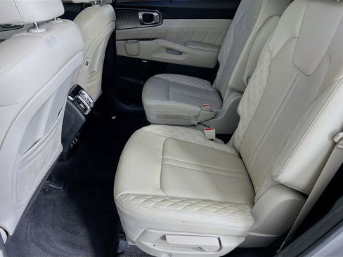 Used 2023 Kia Sorento SX image 5