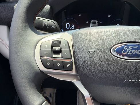 New 2026 Ford Explorer Active w/ Active Comfort Package AWD/4WD image 6