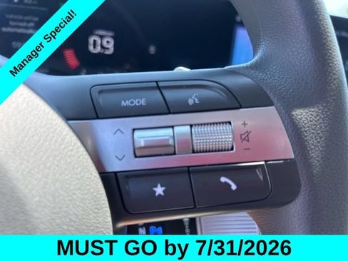 Used 2025 Hyundai Sonata SEL FWD image 19