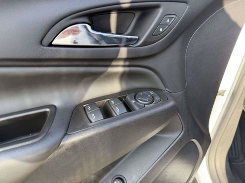Certified 2023 Chevrolet Equinox LT FWD image 17