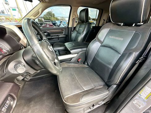 Used 2022 RAM 3500 Laramie image 21