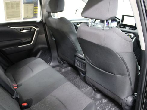 Used 2024 Toyota RAV4 AWD Hybrid image 31