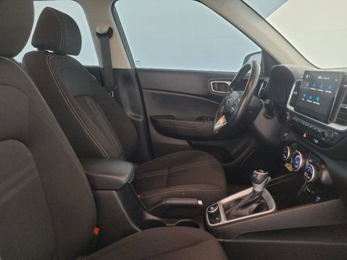 Used 2021 Hyundai Venue SEL w/ Premium Package FWD image 21