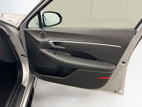 Used 2025 Hyundai Sonata SEL FWD image 32