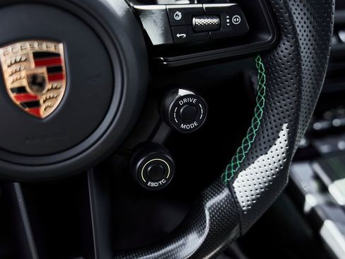 Used 2025 Porsche 911 GT3 RS w/ Weissach Package RWD image 61