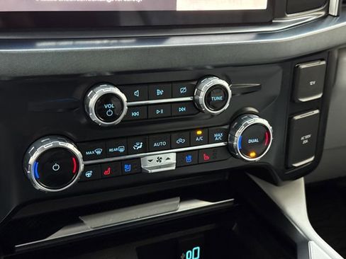 Used 2024 Ford F250 Limited w/ FX4 Off-Road Package image 25