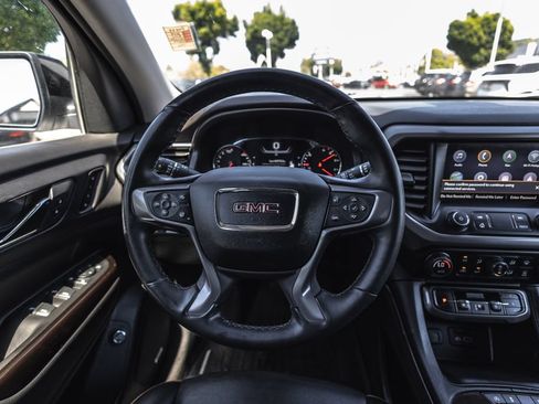 Used 2023 GMC Acadia AT4 w/ Technology Package AWD/4WD image 25