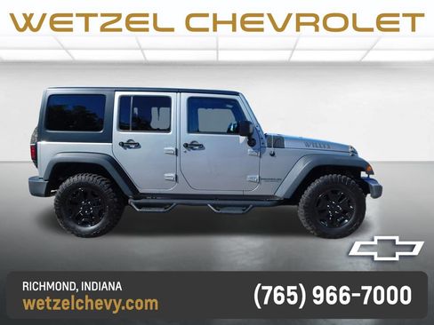 Used 2017 Jeep Wrangler Unlimited Sport AWD/4WD image 2