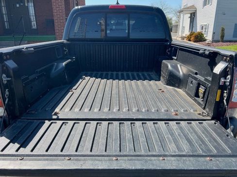 Used 2012 Toyota Tacoma 4x4 Double Cab w/ TRD Sport Pkg image 6