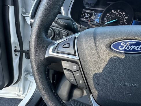 Used 2022 Ford Edge Titanium image 18